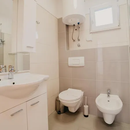 Lavender With Pool And Wellness Villa Drage