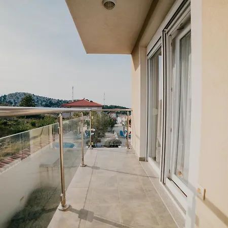 Villa Lavender With Pool And Wellness *