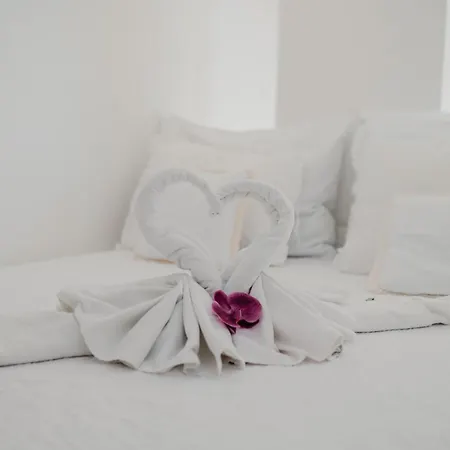 Lavender With Pool And Wellness Villa *