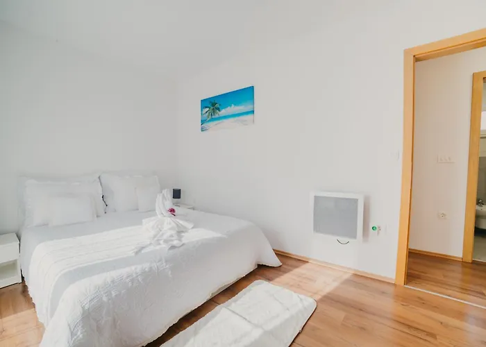 Lavender With Pool And Wellness Вилла Драге