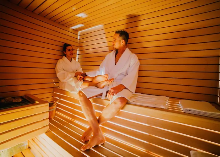 别墅 Lavender With Pool And Wellness 德拉格