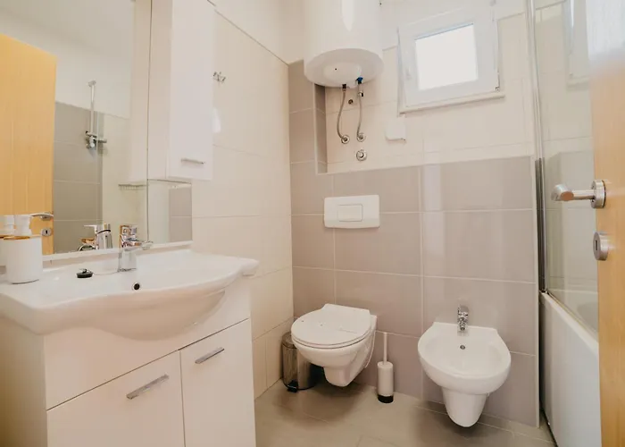 Lavender With Pool And Wellness Вилла Драге