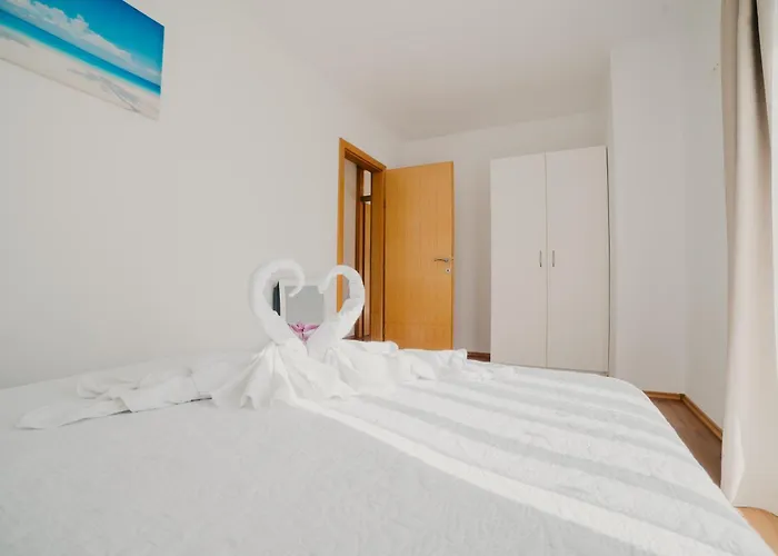 Вилла Lavender With Pool And Wellness *