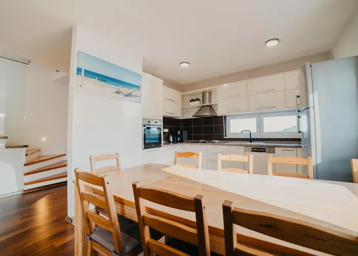 Lavender With Pool And Wellness Вилла *