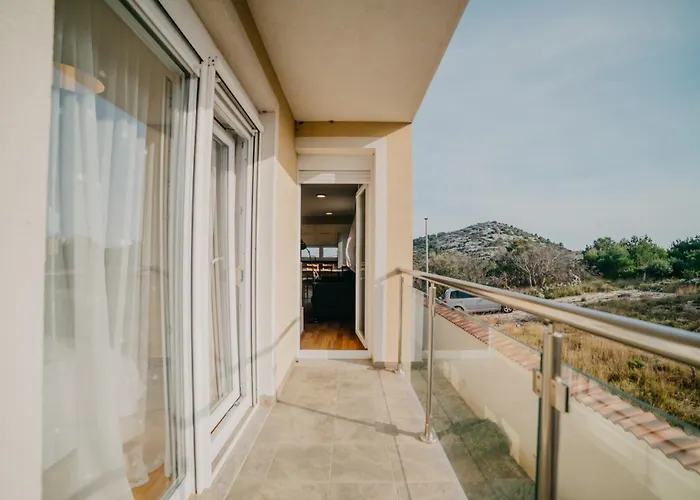 Lavender With Pool And Wellness Драге