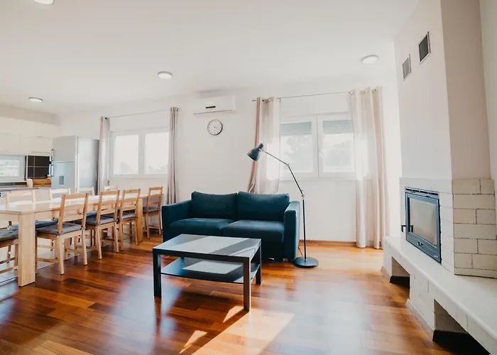 Вилла Lavender With Pool And Wellness