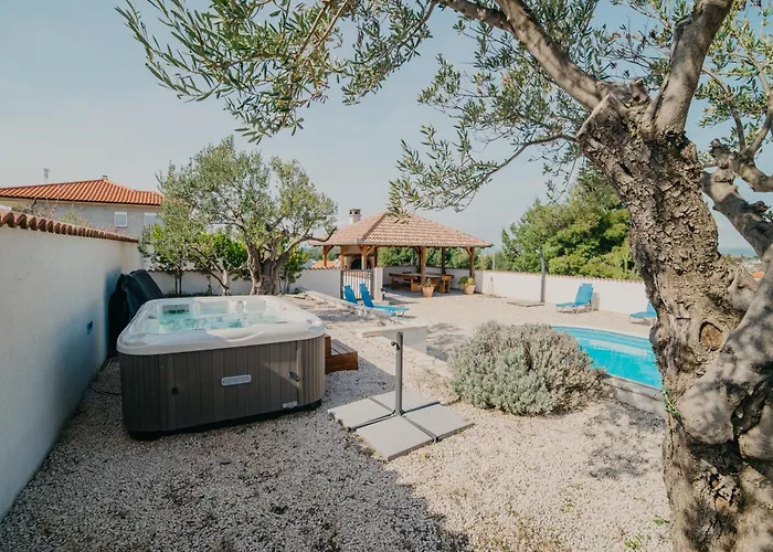 Lavender With Pool And Wellness * Драге