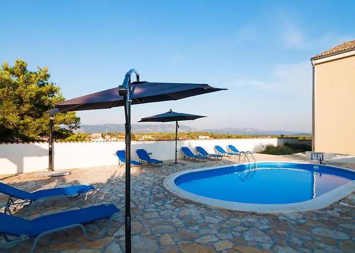 Вилла Lavender With Pool And Wellness *