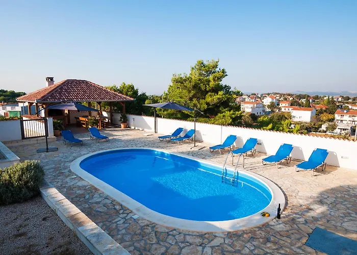 Вилла Lavender With Pool And Wellness *