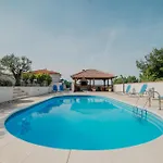 Lavender With Pool And Wellness Villa