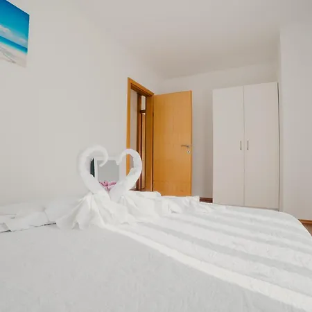 Villa Dva With Pool And Wellness *