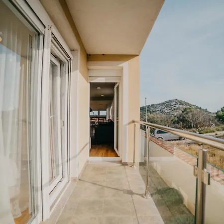 Lavender With Pool And Wellness Drage