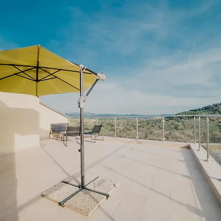 Dva With Pool And Wellness Villa