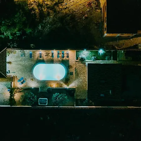 Dva With Pool And Wellness Villa