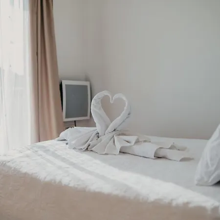 Villa Lavender With Pool And Wellness *