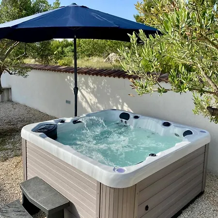 Villa Dva With Pool And Wellness Drage