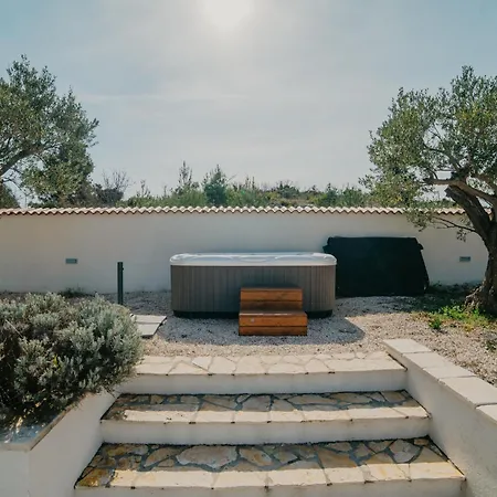 Willa Lavender With Pool And Wellness *