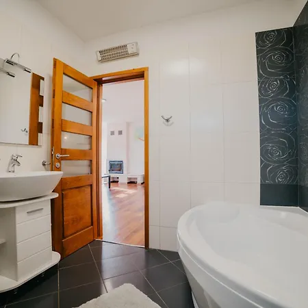 Villa Dva With Pool And Wellness
