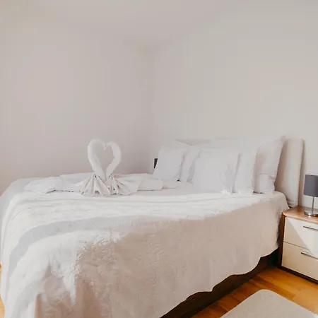 Lavender With Pool And Wellness * Drage