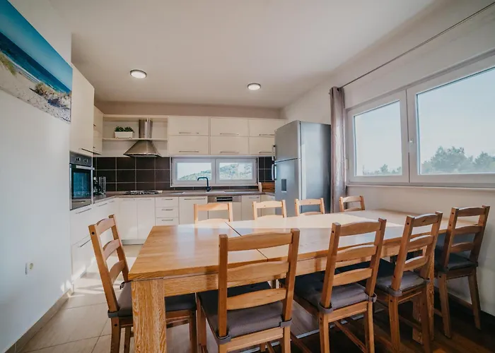 Lavender With Pool And Wellness Villa *