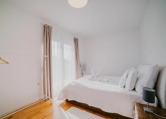 빌라 Lavender With Pool And Wellness