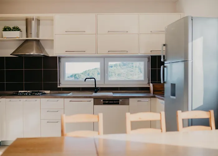 빌라 Lavender With Pool And Wellness 드라게