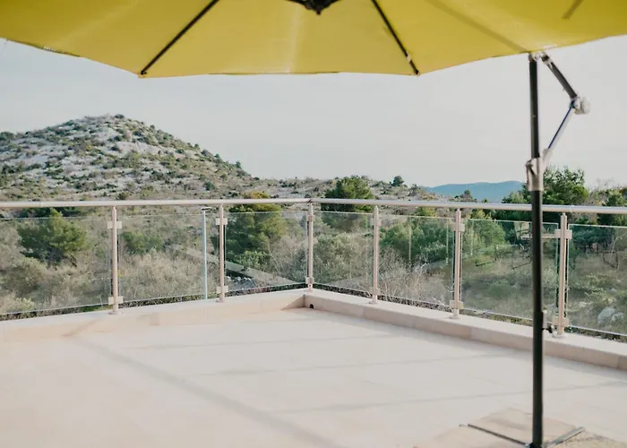 Lavender With Pool And Wellness 드라게