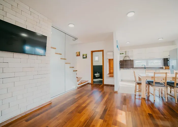 Lavender With Pool And Wellness *