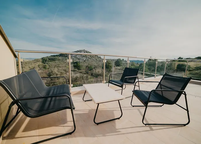 Lavender With Pool And Wellness Villa Drage