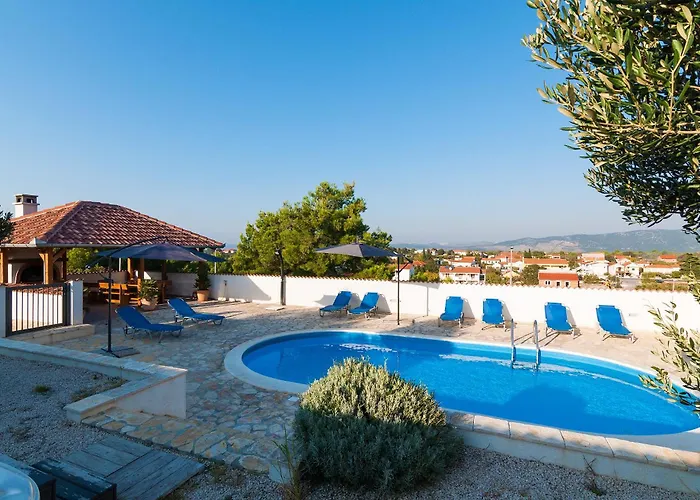 Lavender With Pool And Wellness Villa Drage