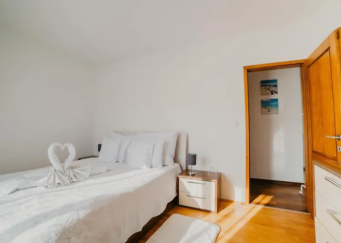 Villa Lavender With Pool And Wellness Drage